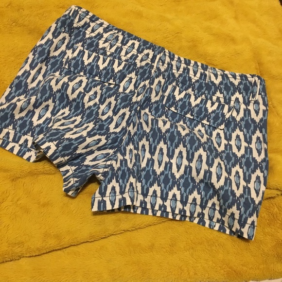 Patterned shorts - Picture 2 of 4